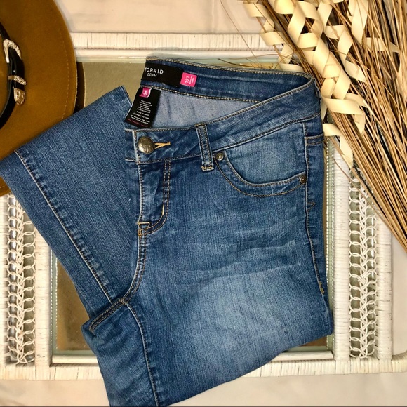TORRID Jeans Curvy Fit - Picture 3 of 7